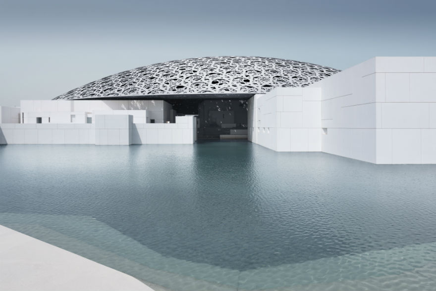 Louvre Abu Dhabi é inaugurado